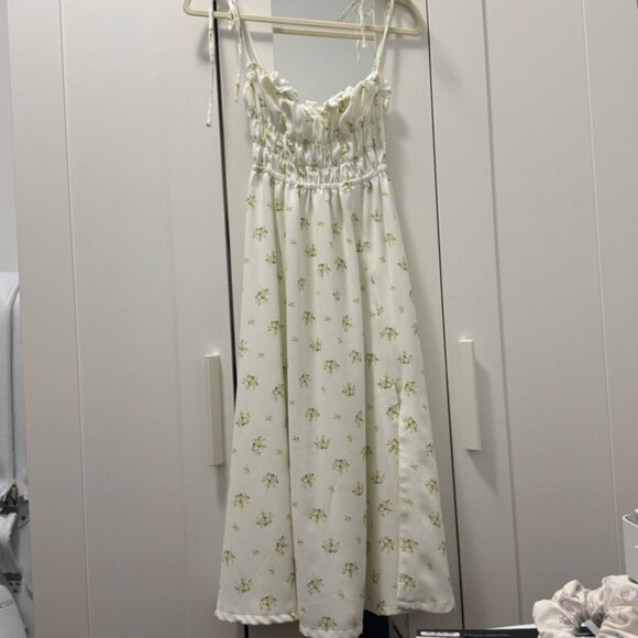 House of CB - Christabel Ivory Floral Shirred Midi Dress - Picture 2 of 4